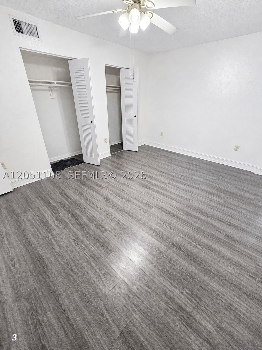 1655 W 44th Pl 304 Property Photo 15