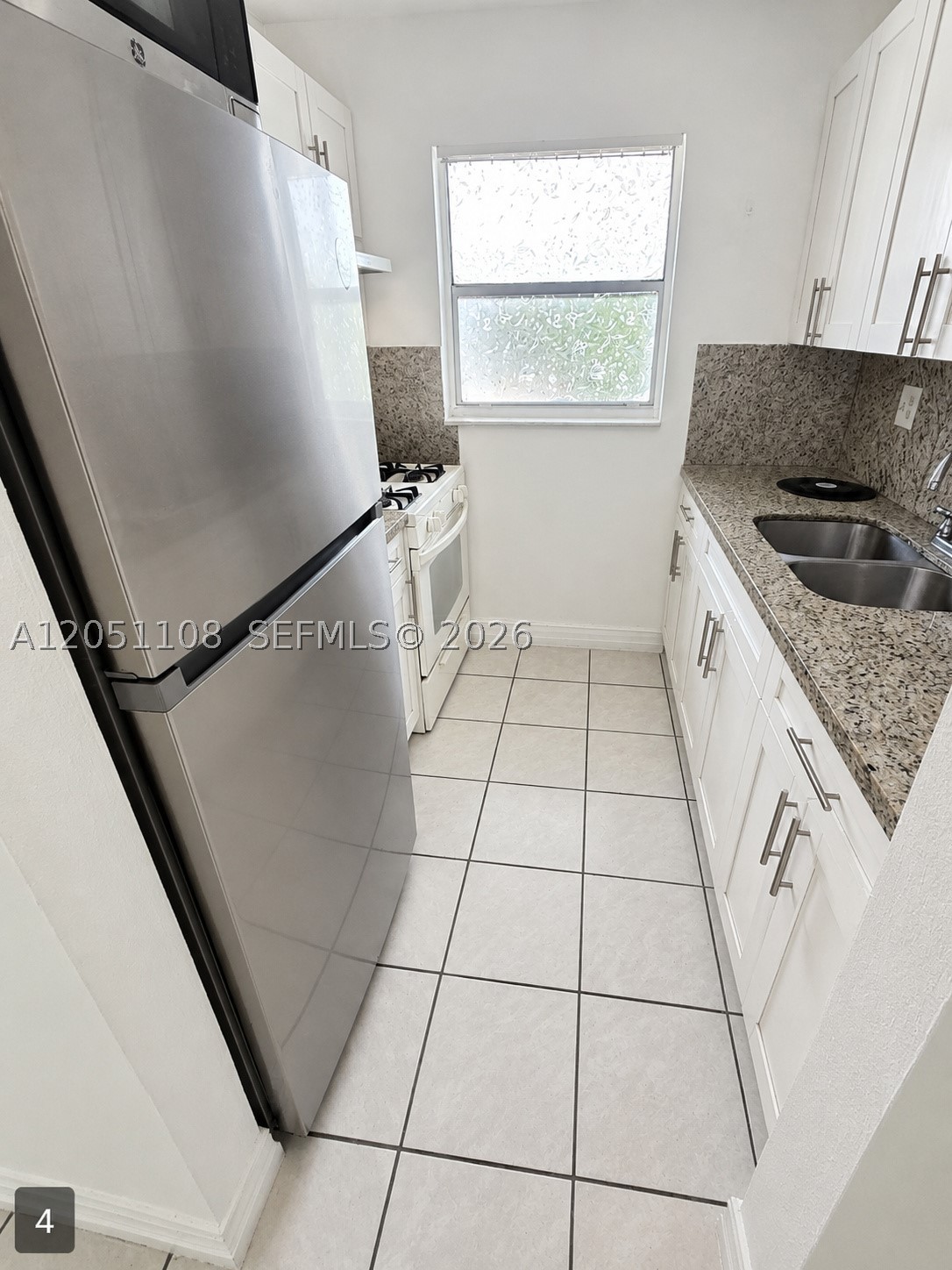 1655 W 44th Pl 304 Property Photo 16