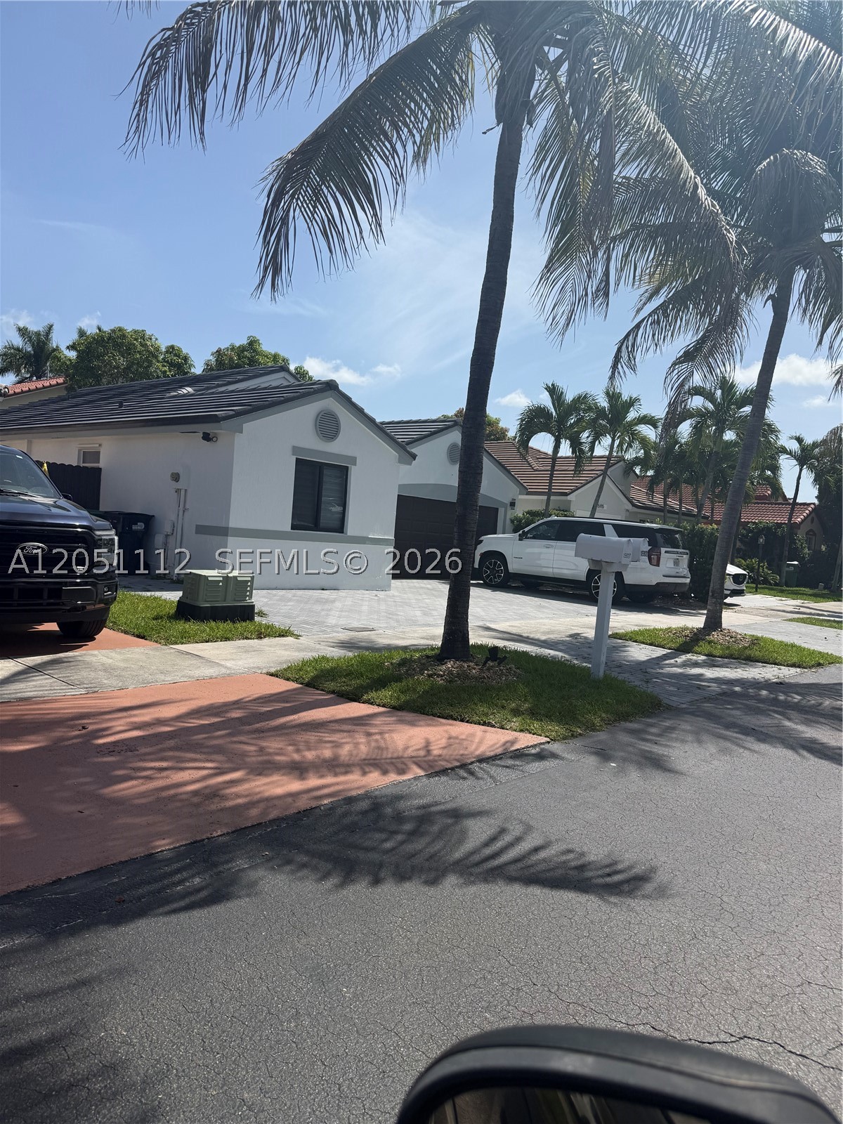 15921 SW 82 ST Property Photo 1