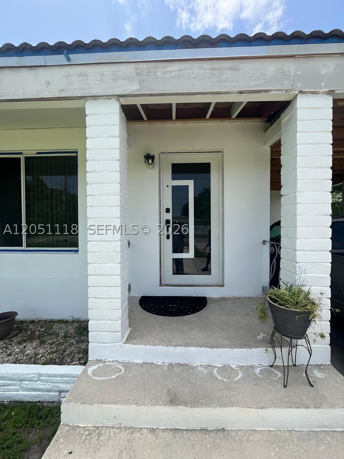 14965 Nw S River Dr Property Photo 2