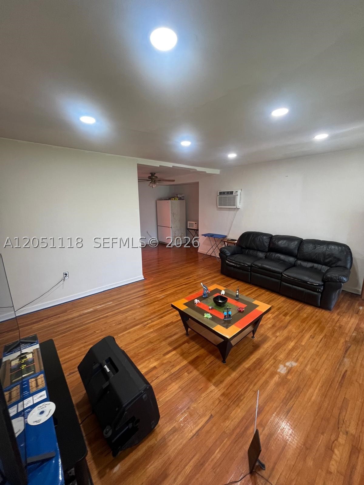 14965 Nw S River Dr Property Photo 4