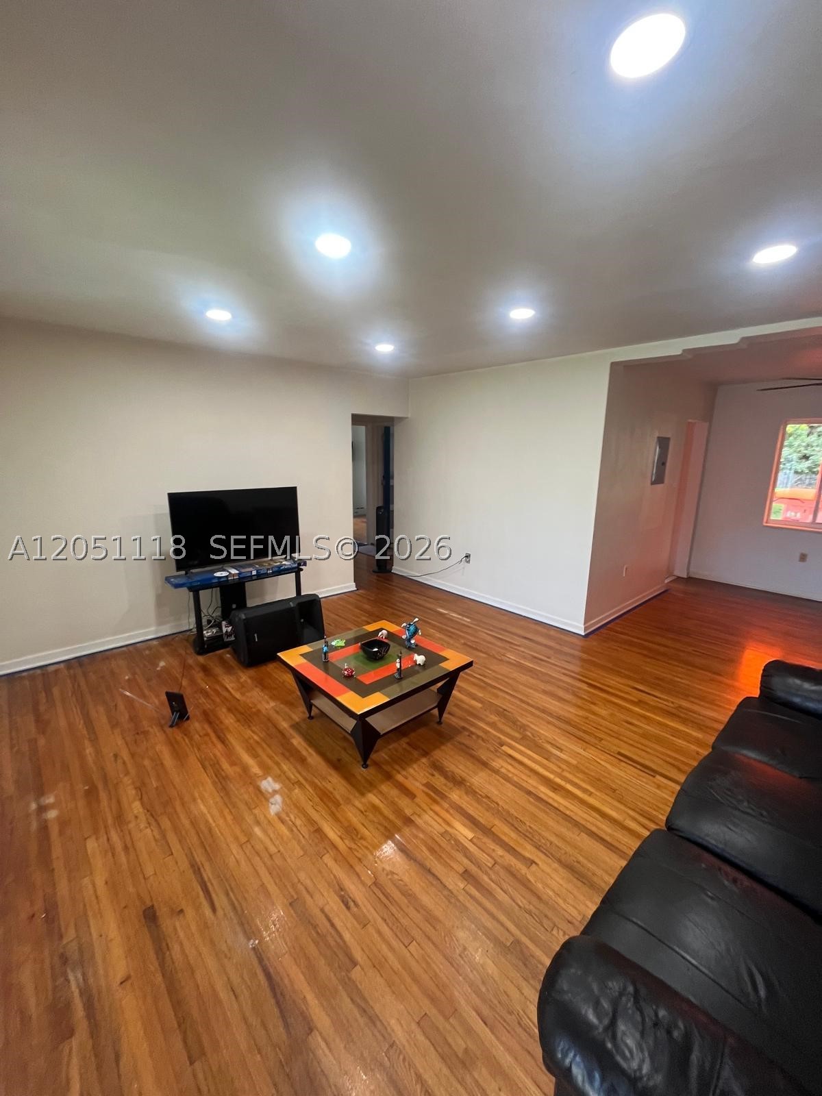 14965 Nw S River Dr Property Photo 6