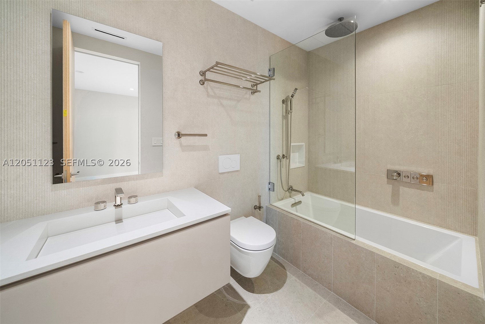 900 N Northlake Dr Property Photo 63