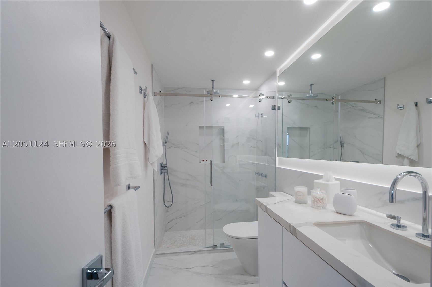 1121 Crandon Blvd D301 Property Photo 23