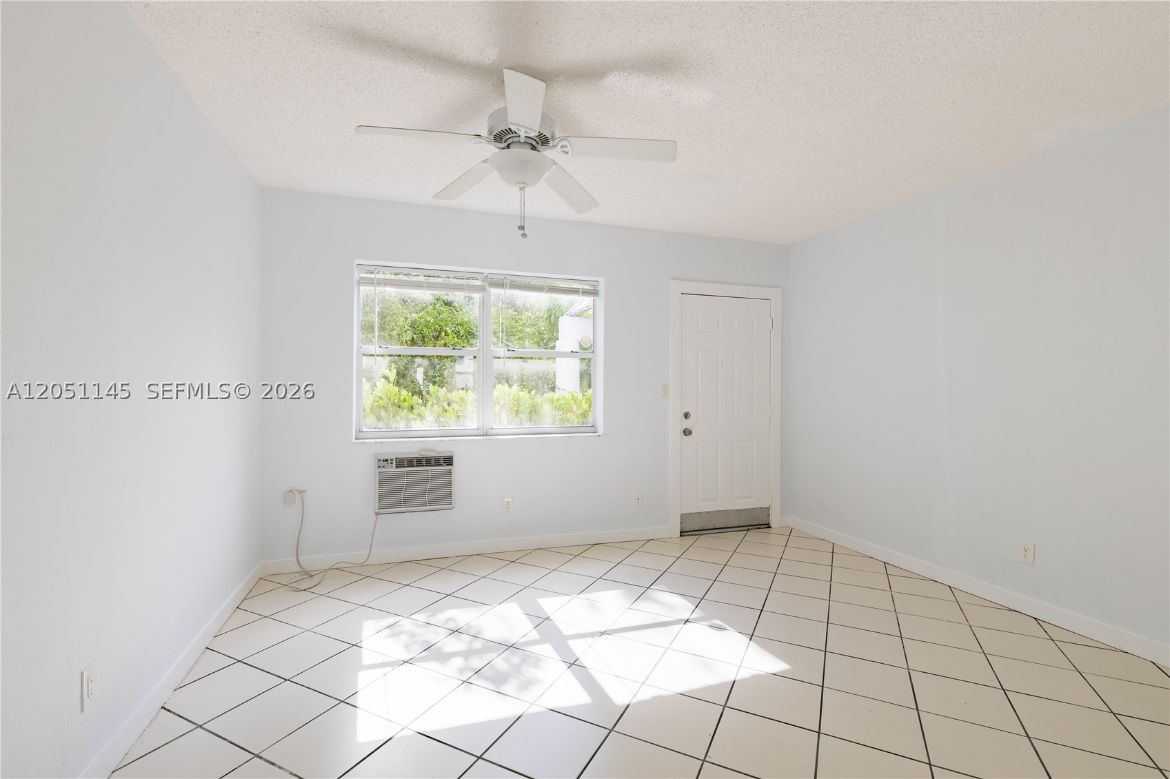 2825 Sw 3rd Ave 4 Property Photo 3