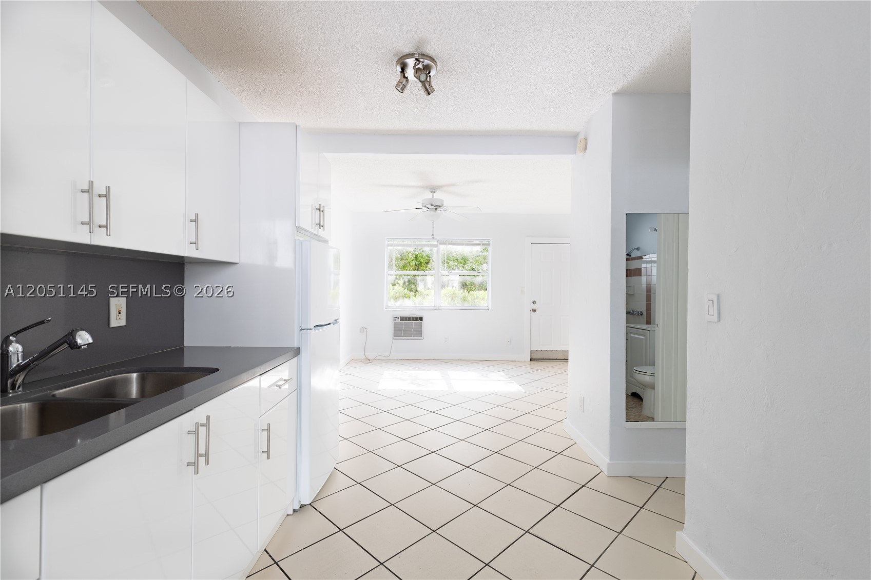 2825 Sw 3rd Ave 4 Property Photo 6