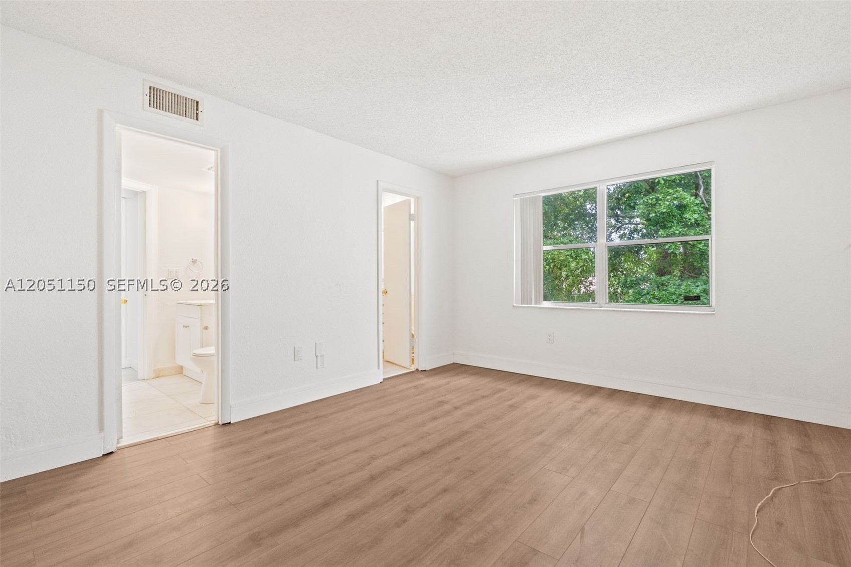 4215 N University Dr 305 Property Photo 19