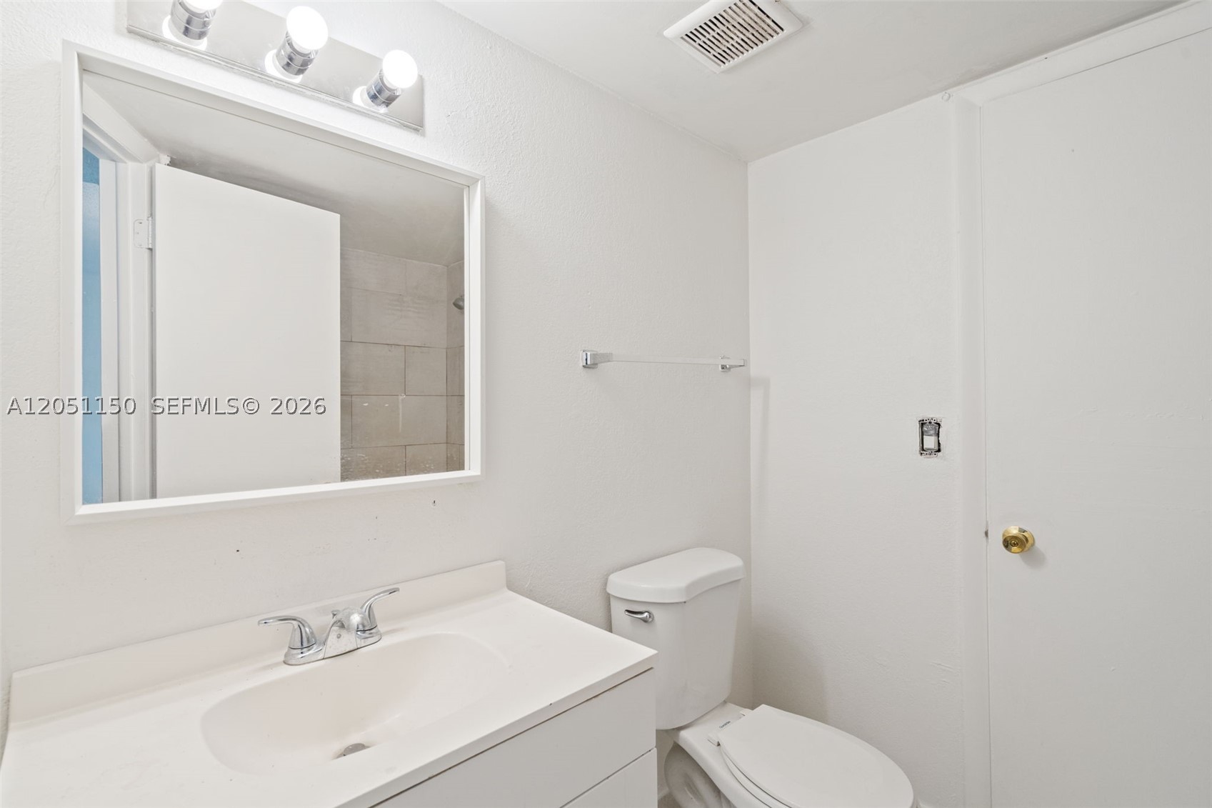 4215 N University Dr 305 Property Photo 20