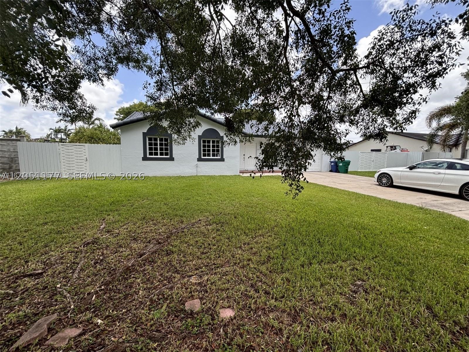22262 SW 127th Pl Property Photo 1