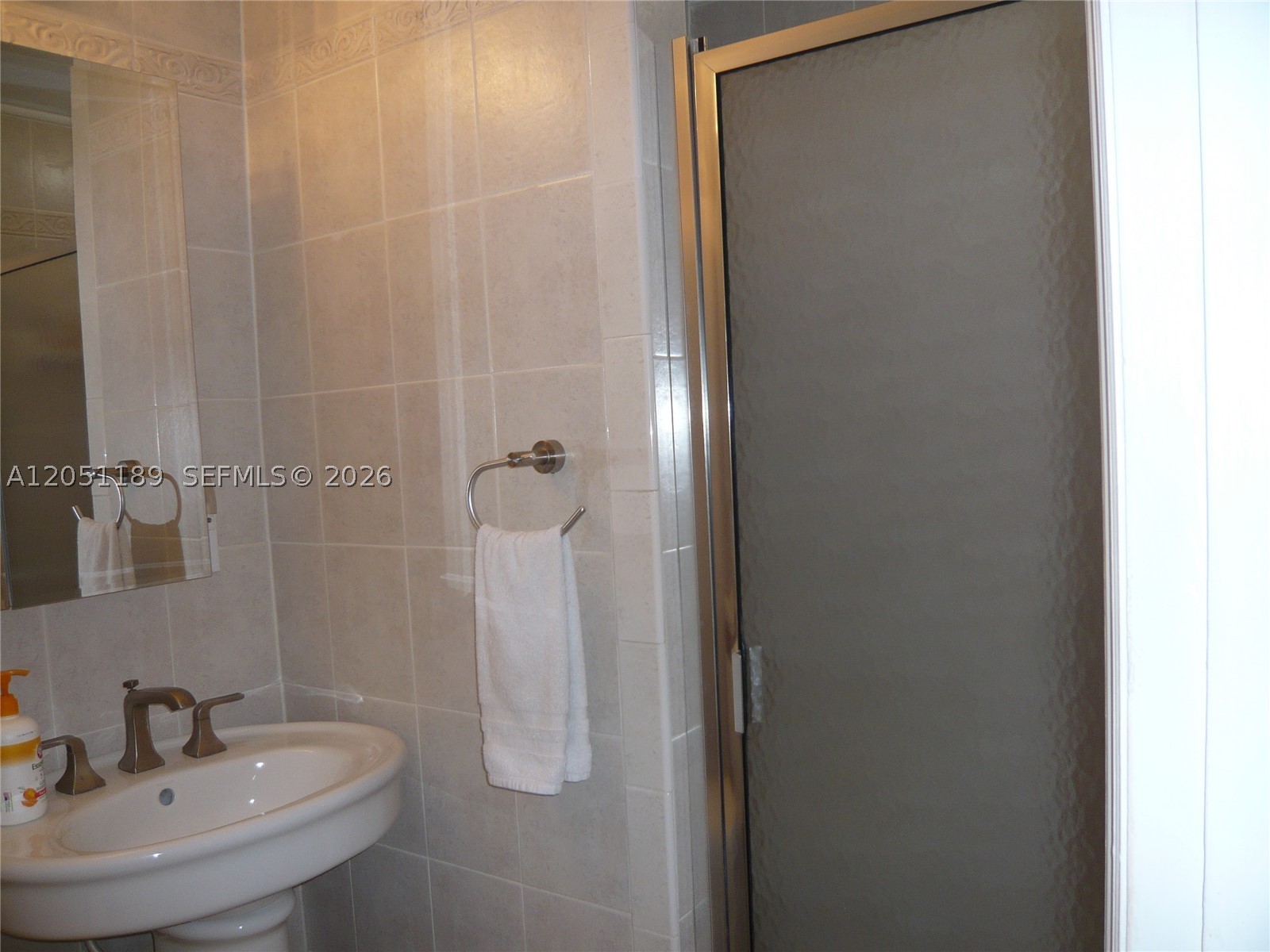 3300 N Surf Rd 9a Property Photo 11