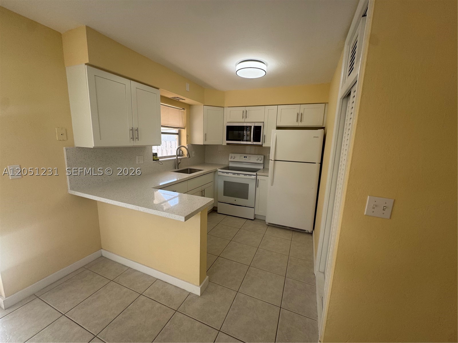 2241 Monroe St 1 Property Photo 3