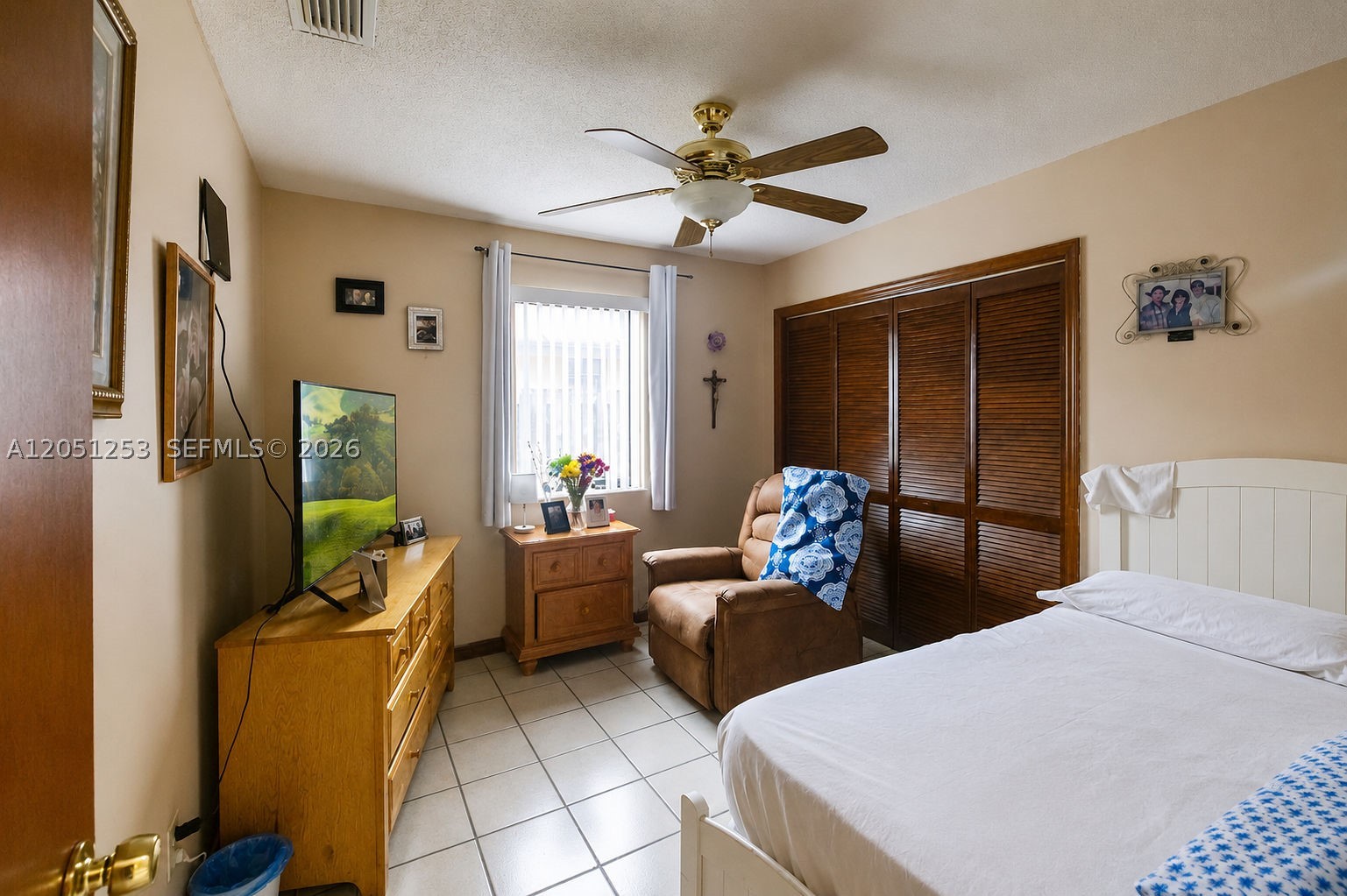 A12051253 Property Photo 21