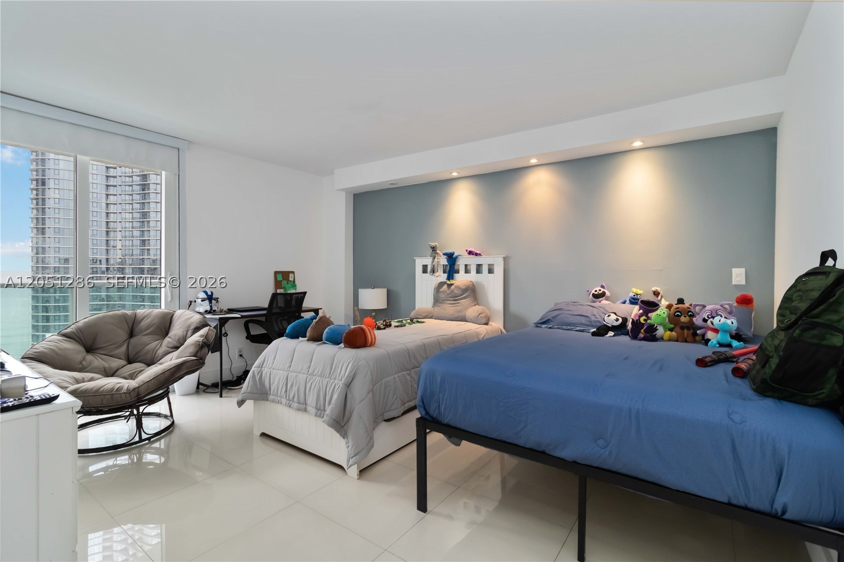 100 Bayview Dr 2014 Property Photo 10
