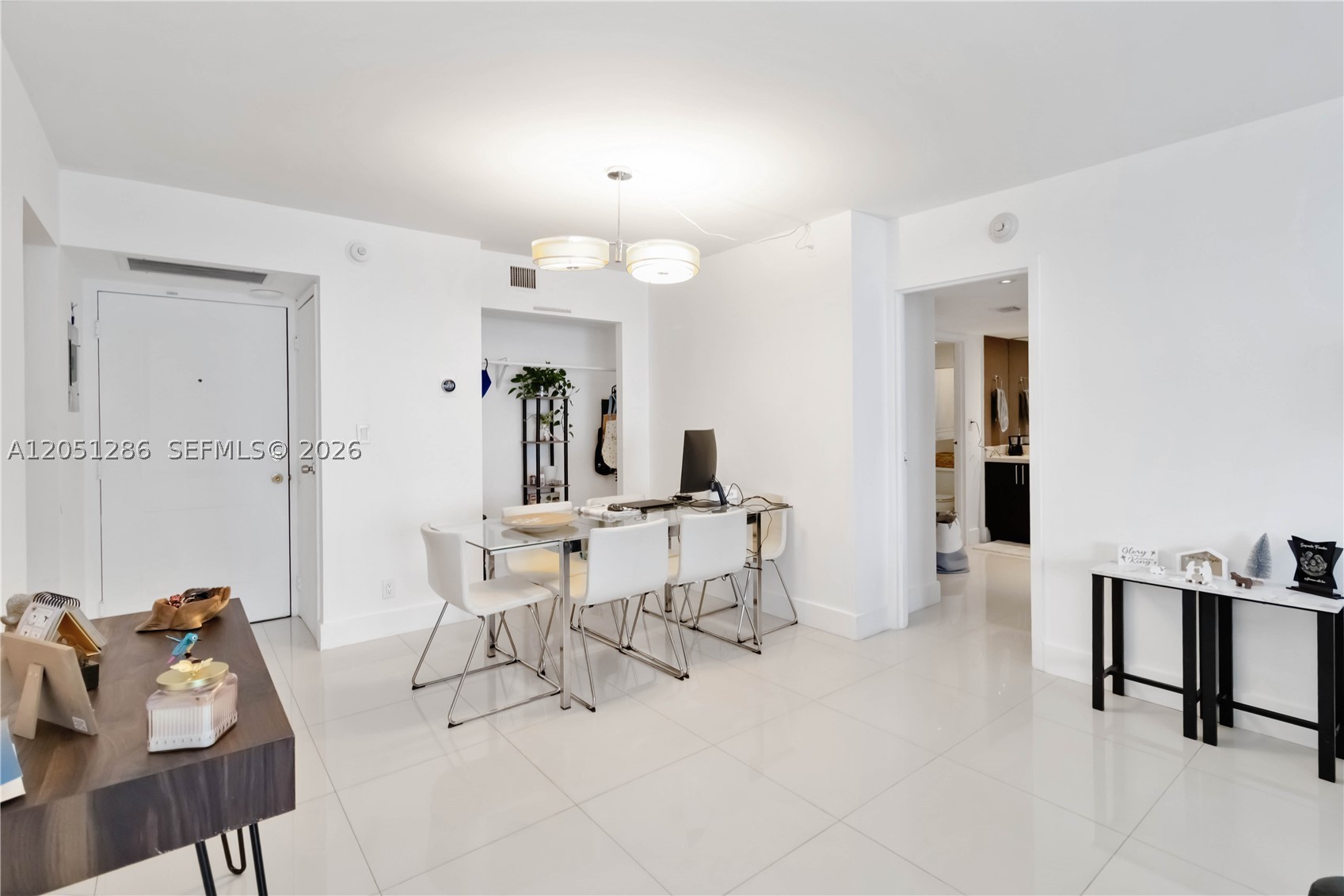 100 Bayview Dr 2014 Property Photo 18