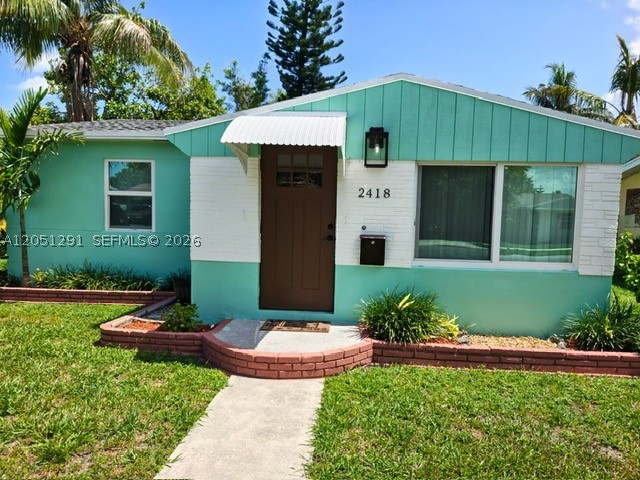 2418 Scott St Property Photo 1