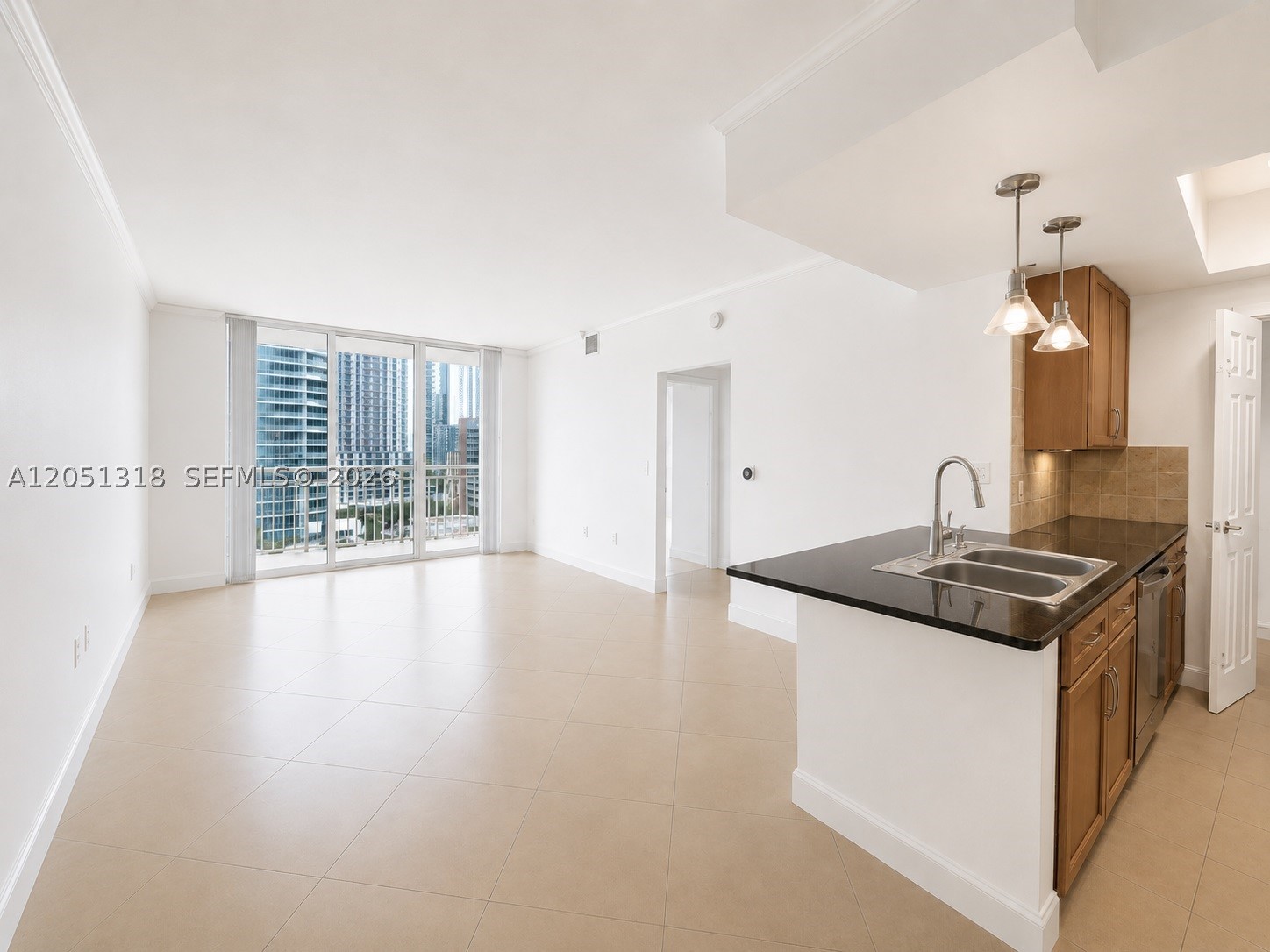 2000 N Bayshore Dr 1107 Property Photo 7
