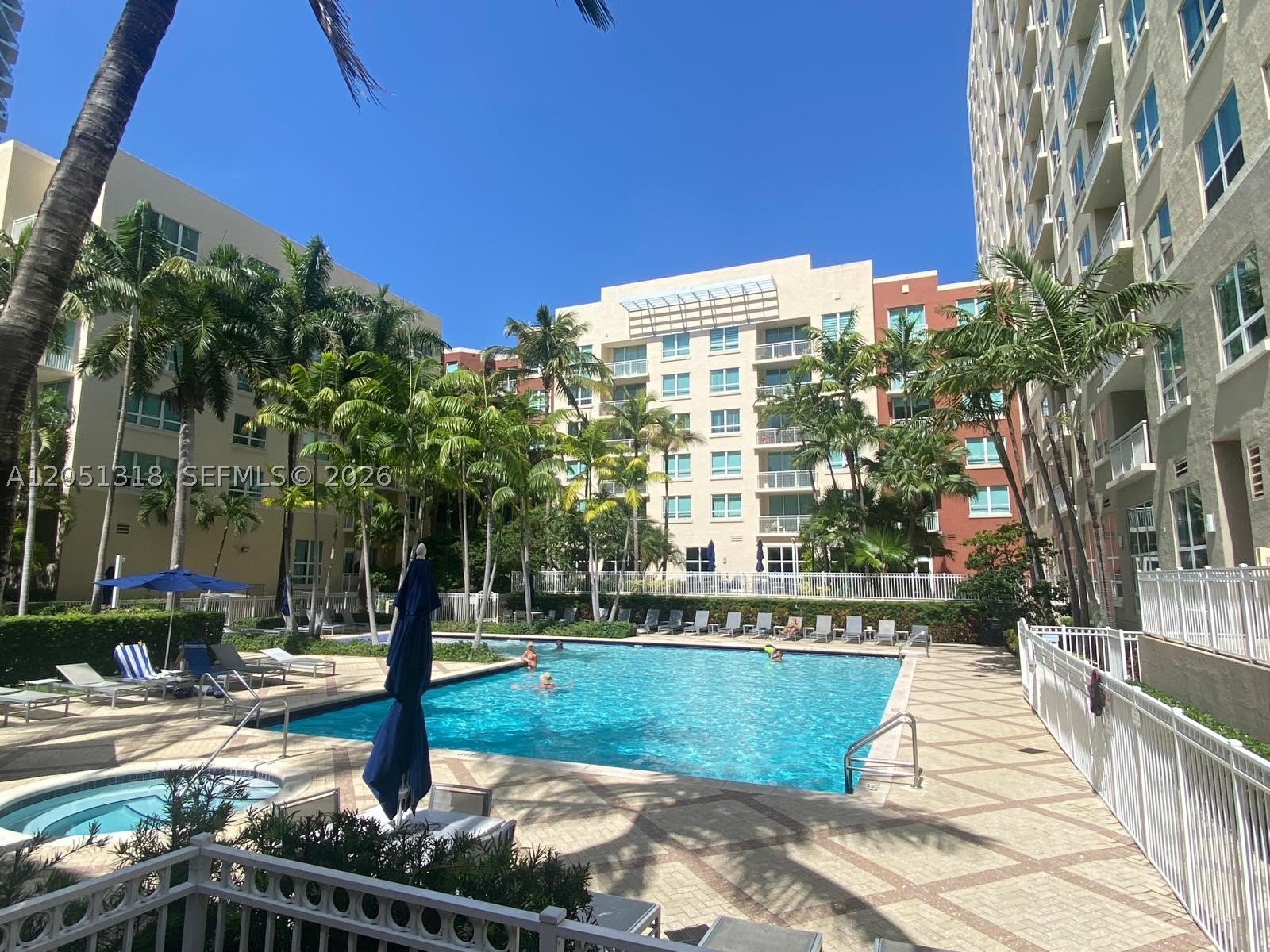 2000 N Bayshore Dr 1107 Property Photo 23