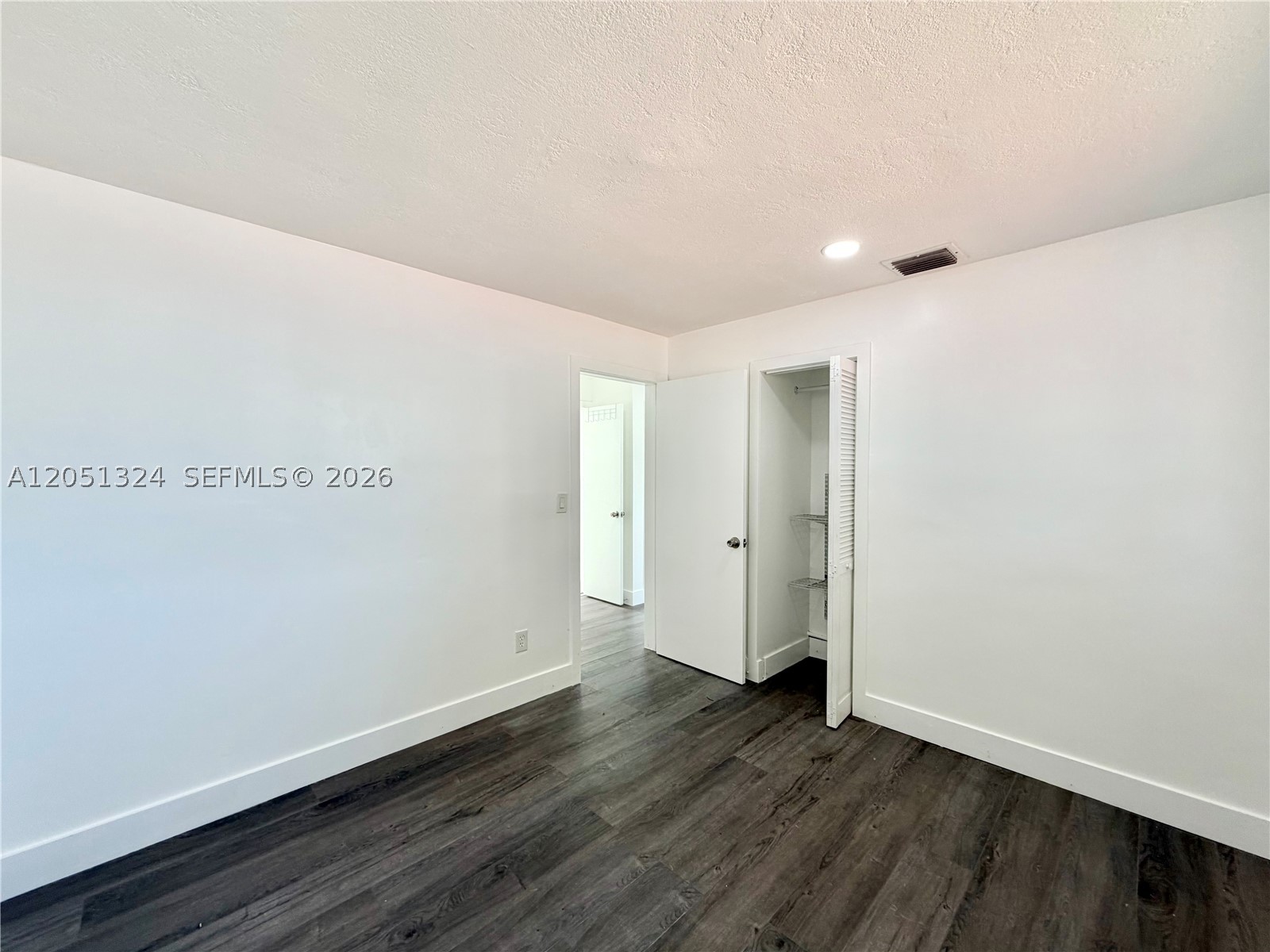 685 Se Park Dr Property Photo 12