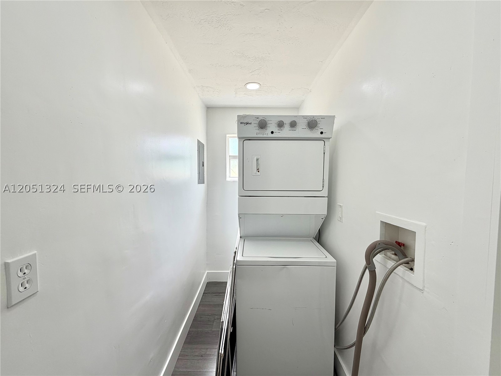 685 Se Park Dr Property Photo 14