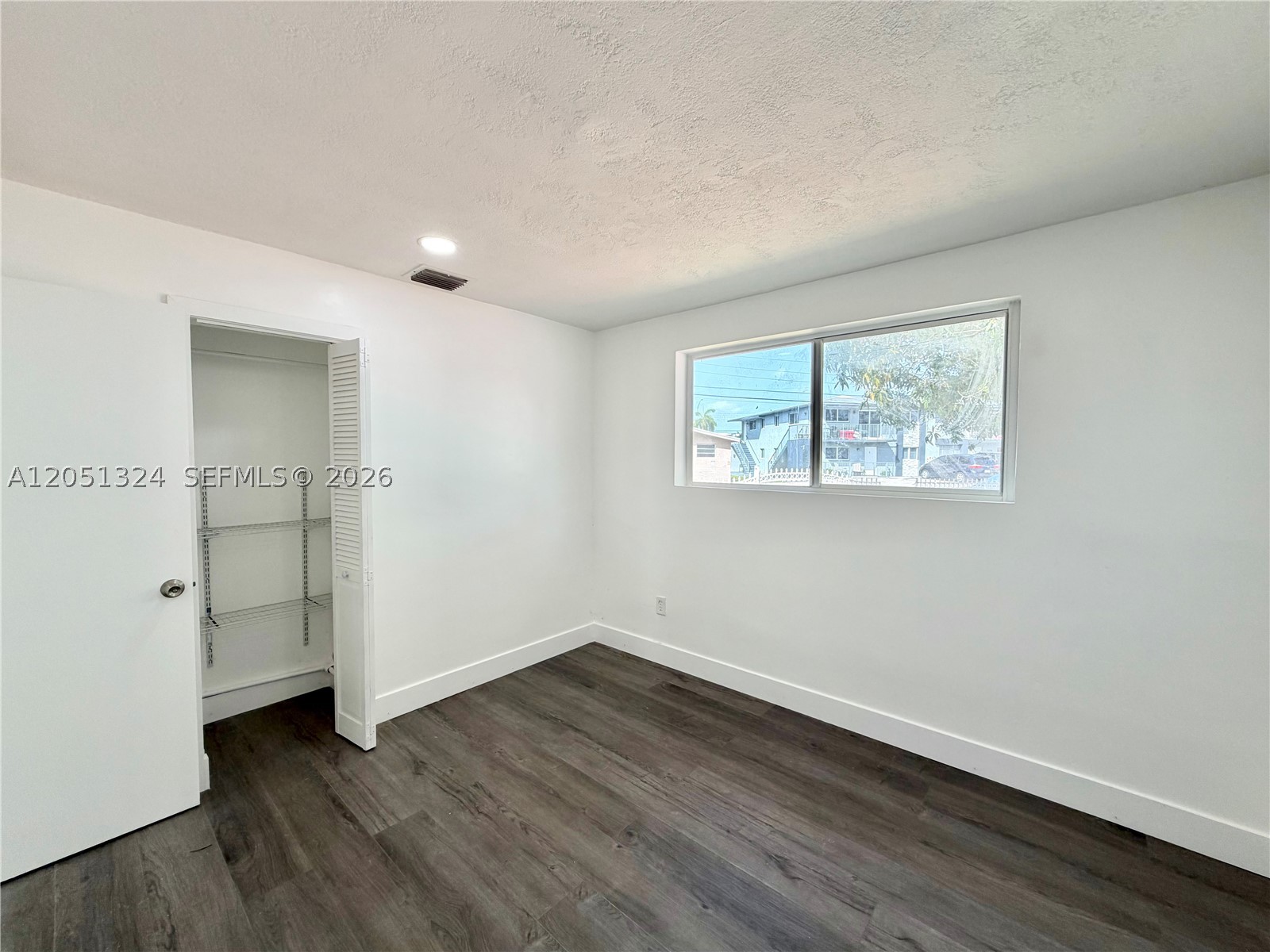 685 Se Park Dr Property Photo 17