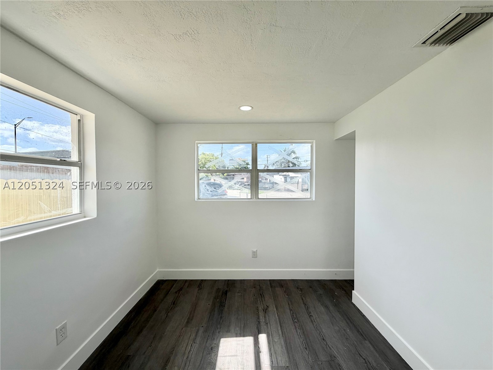 685 Se Park Dr Property Photo 20