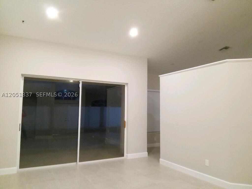 9367 Lake Serena Property Photo 7