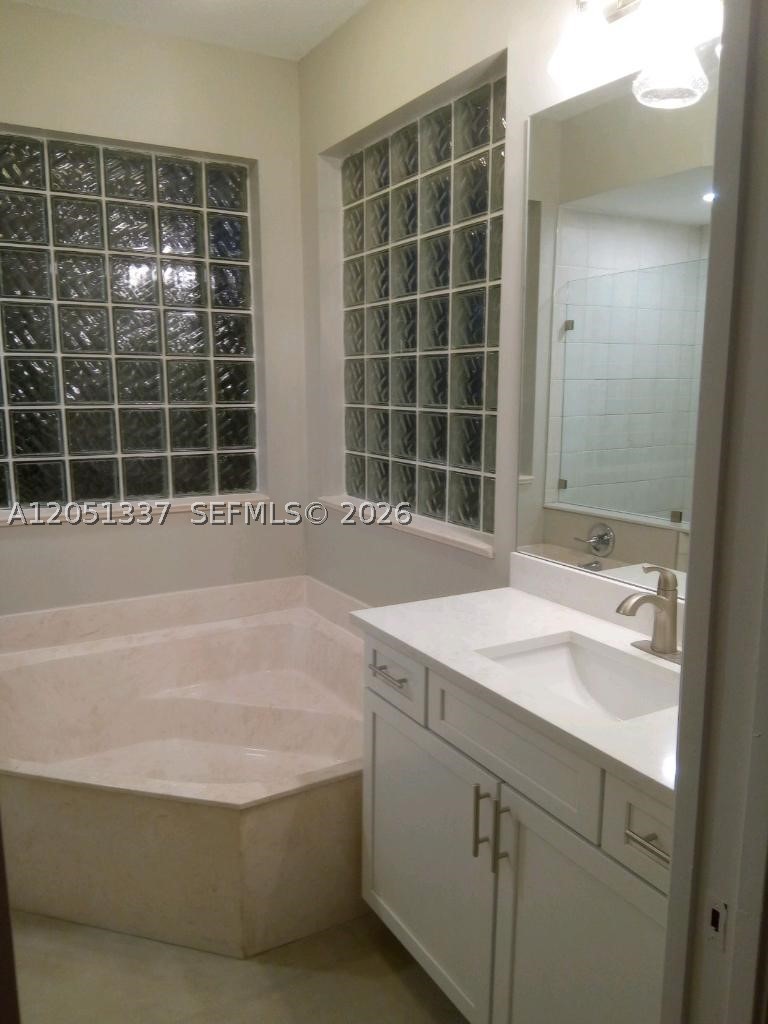 9367 Lake Serena Property Photo 8