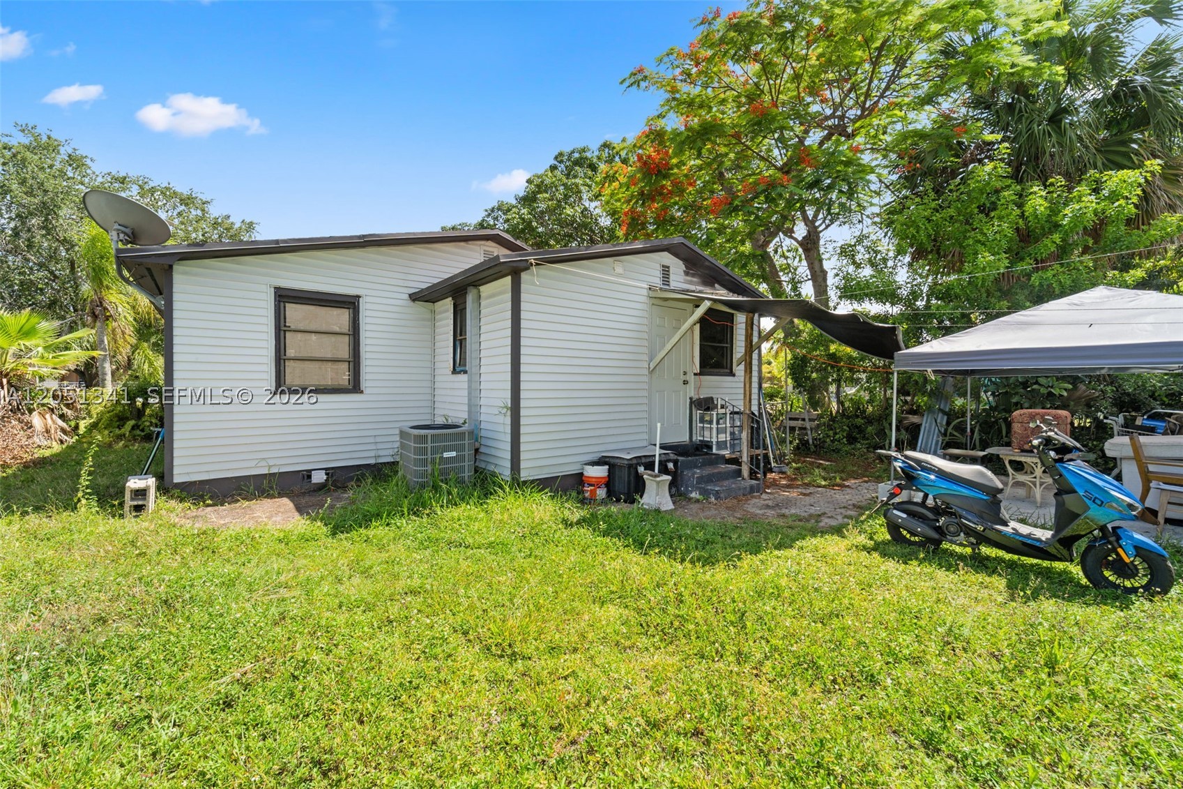 349 Nw 41st St Property Photo 10