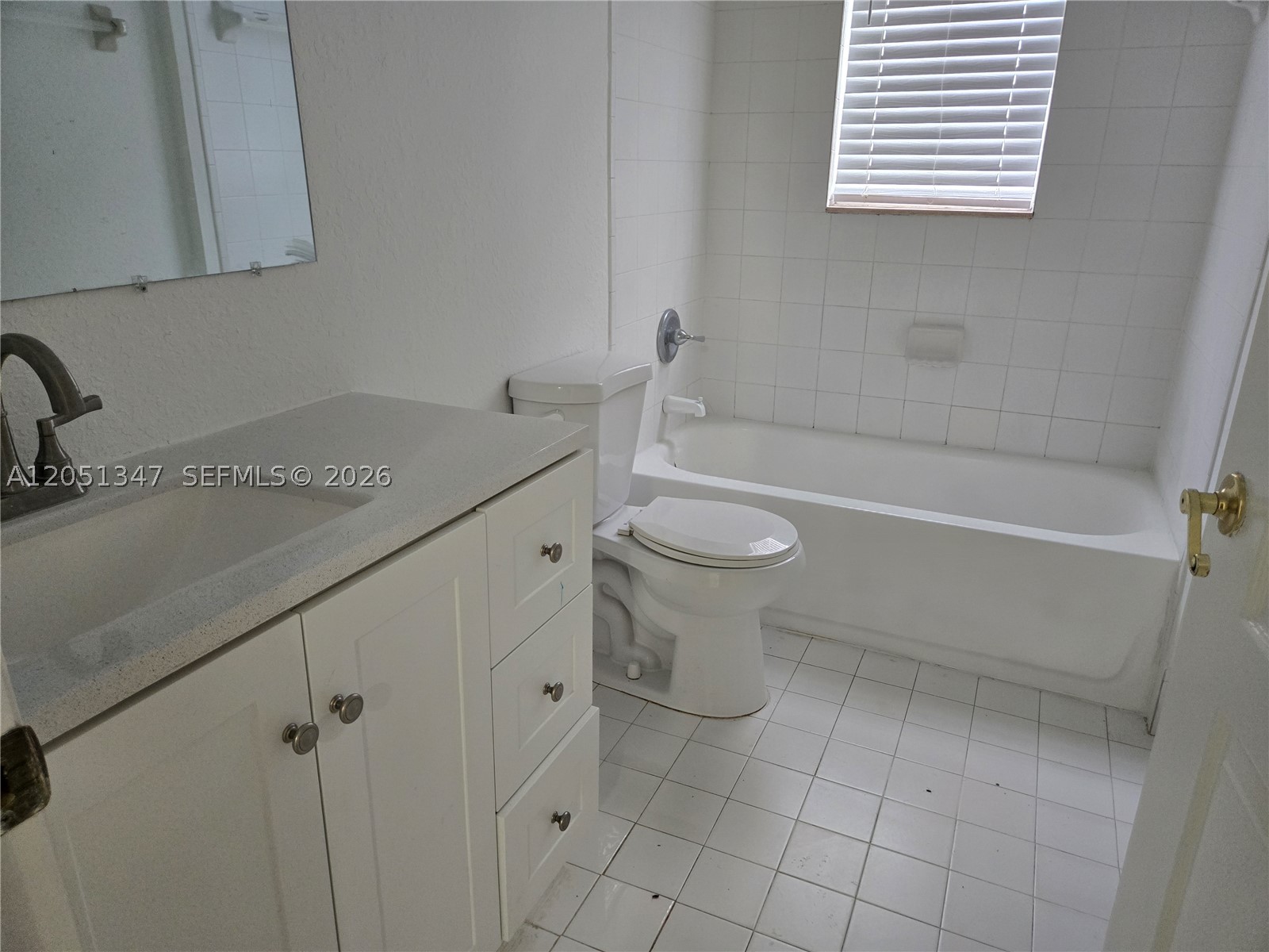 2460 Se 16th Ter 100 Property Photo 10