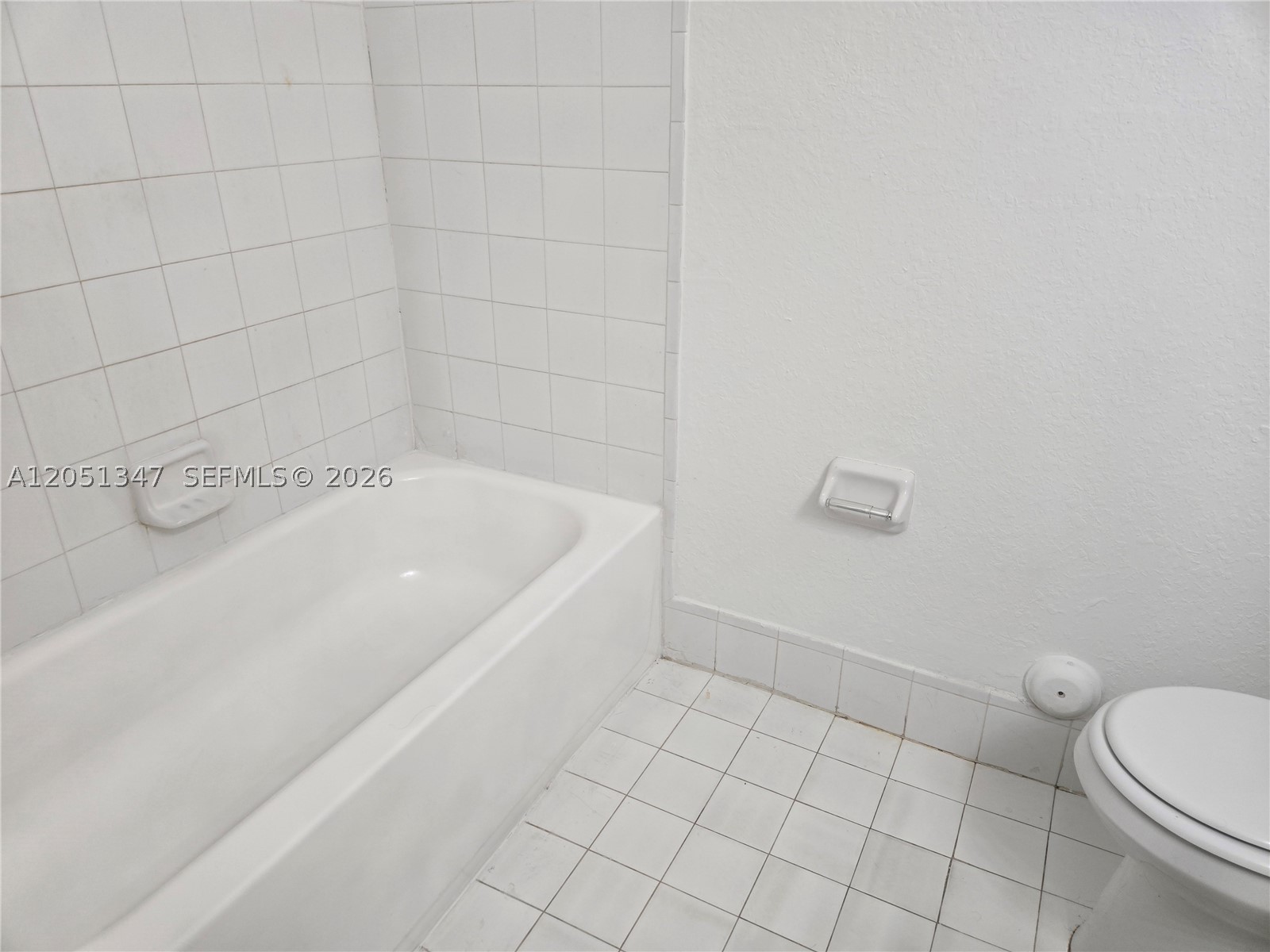 2460 Se 16th Ter 100 Property Photo 12