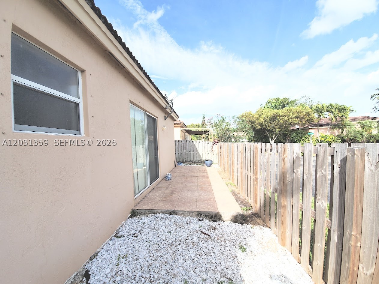 21460 Sw 90th Ct Property Photo 3