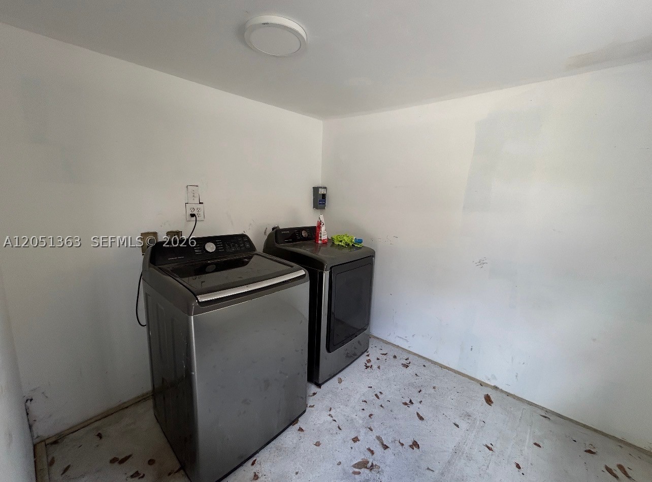 1872 Nw 1st St 3 Property Photo 7