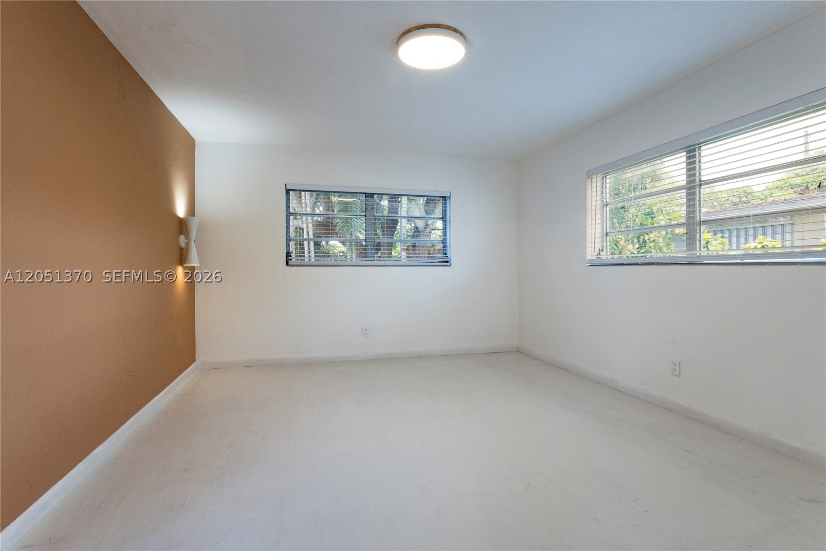 50 Ne 124th Ter Property Photo 19