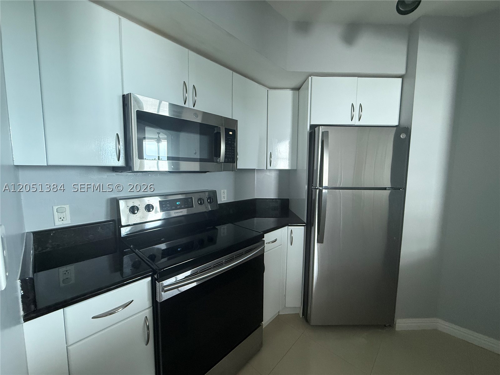 9201 Collins Ave 521 Property Photo 9