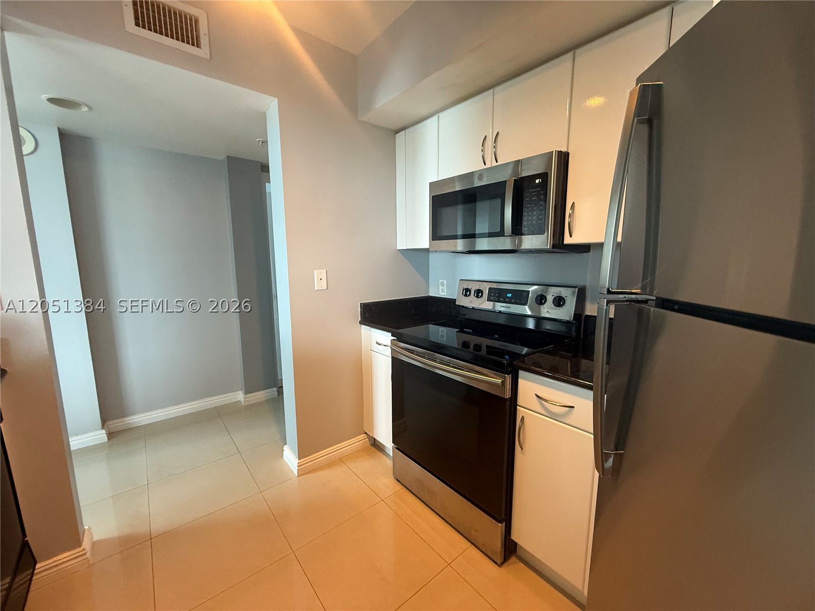9201 Collins Ave 521 Property Photo 13