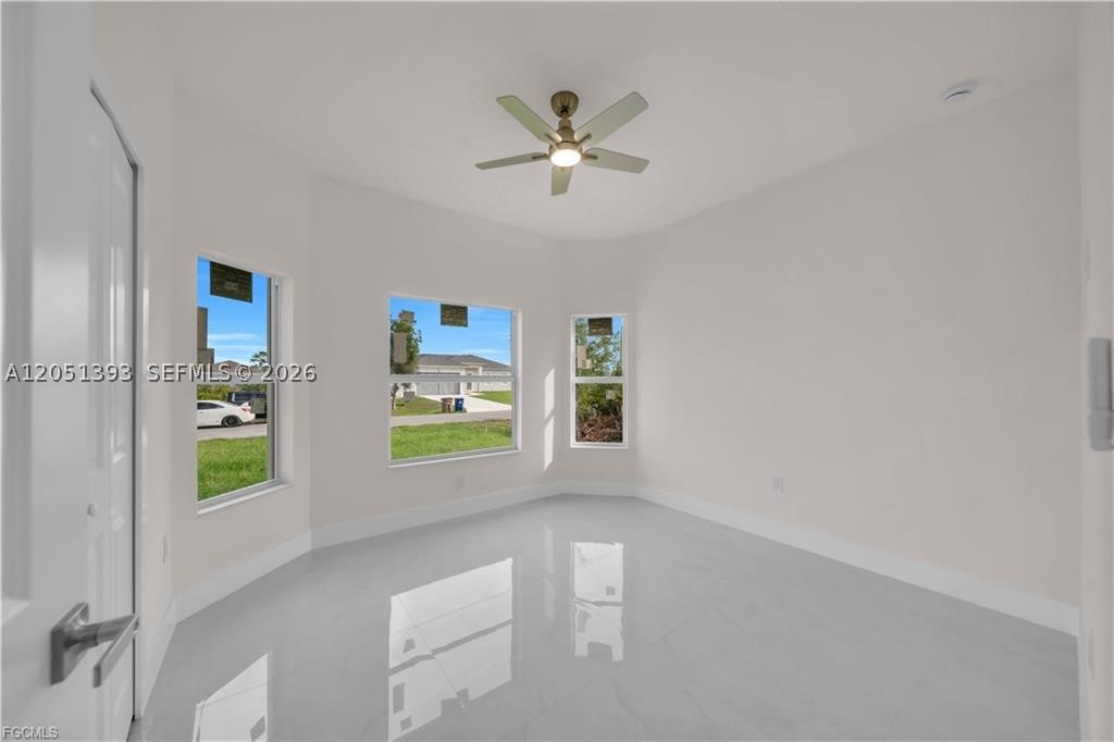 2909 63rd St W Property Photo 18