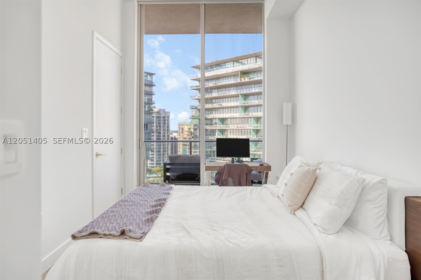 2655 S Bayshore Dr 1805 Property Photo 11