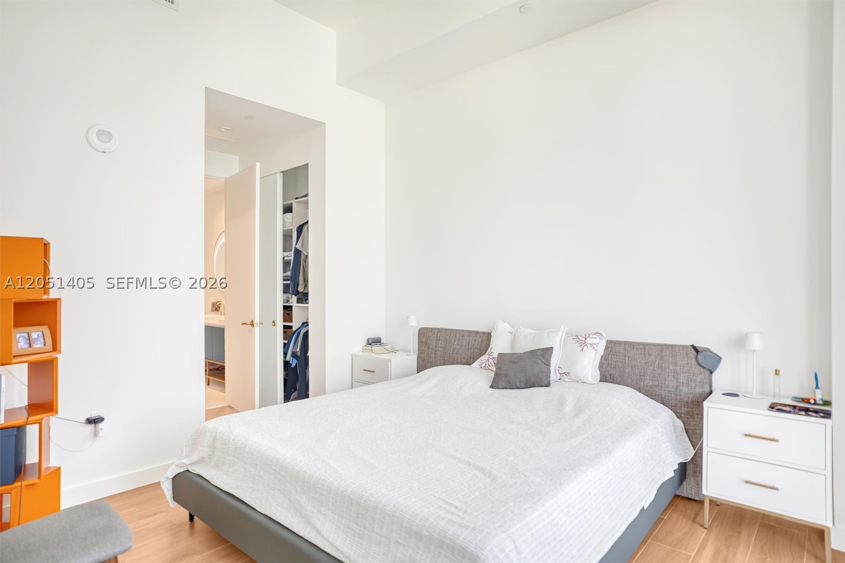 2655 S Bayshore Dr 1805 Property Photo 15