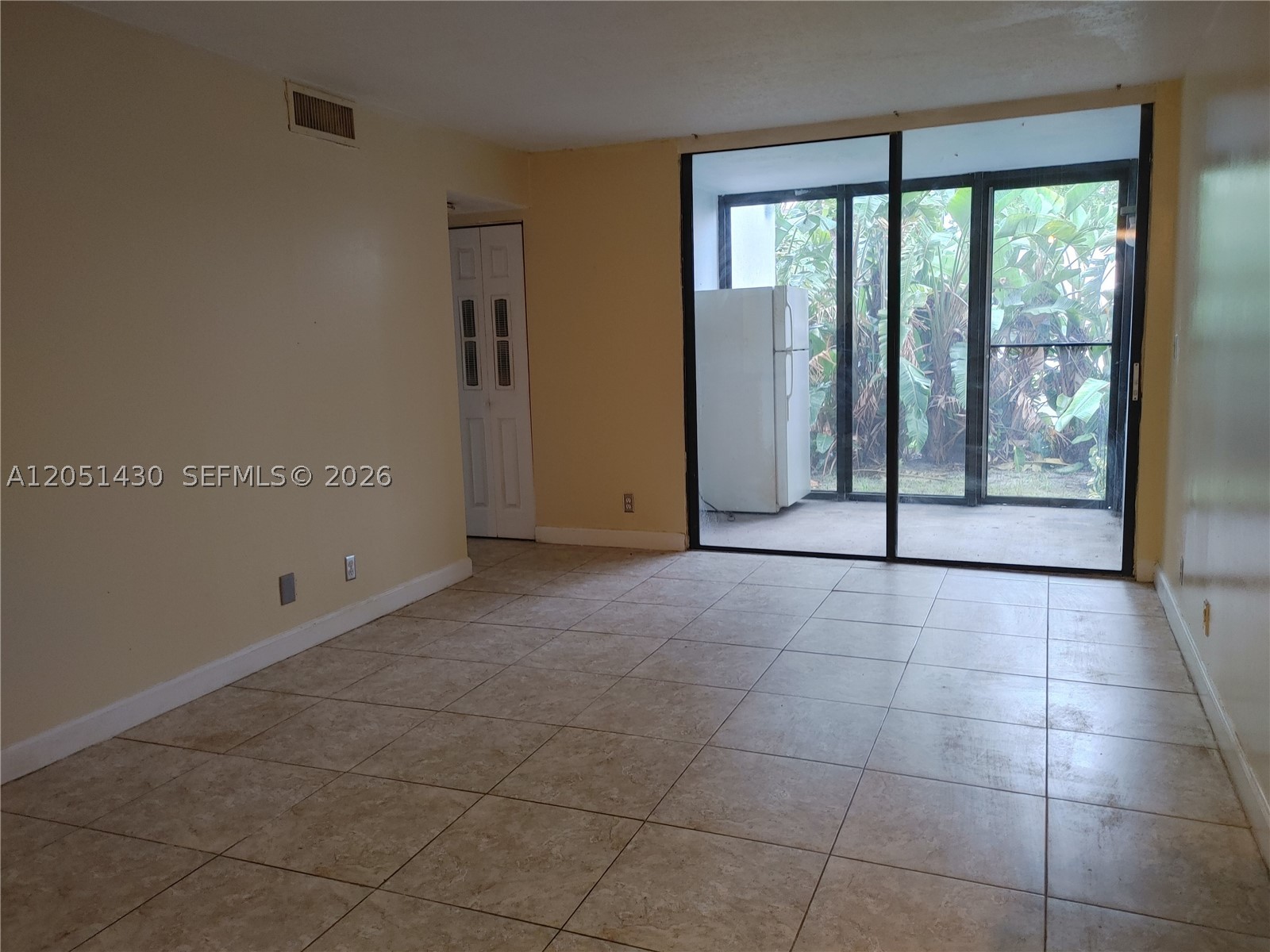 212 Lake Pointe Dr 112 Property Photo 12