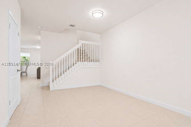 1020 Se 26th Ter Property Photo 4