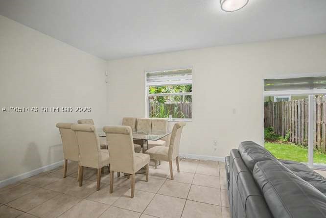 1020 Se 26th Ter Property Photo 8