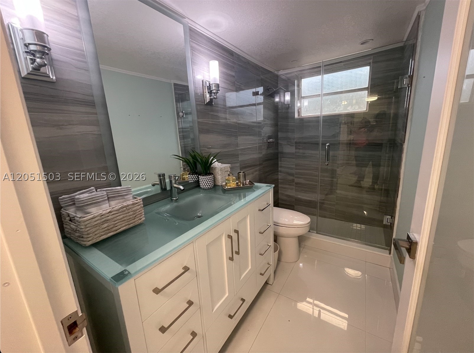 335 Collins Ave 203 Property Photo 6
