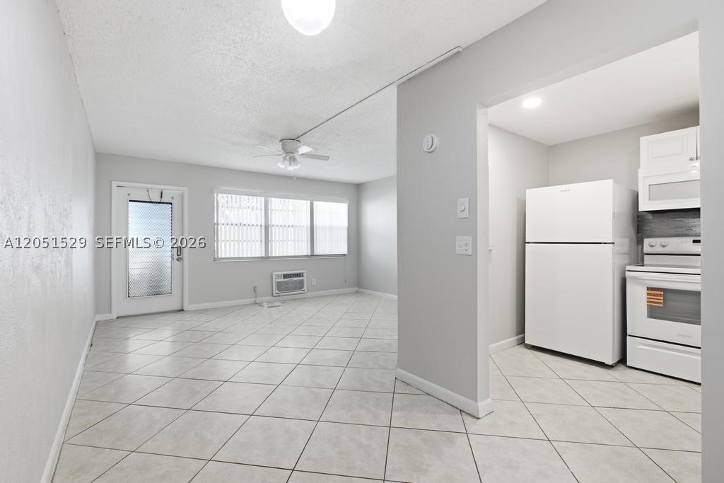 186 Ventnor L L Property Photo 5