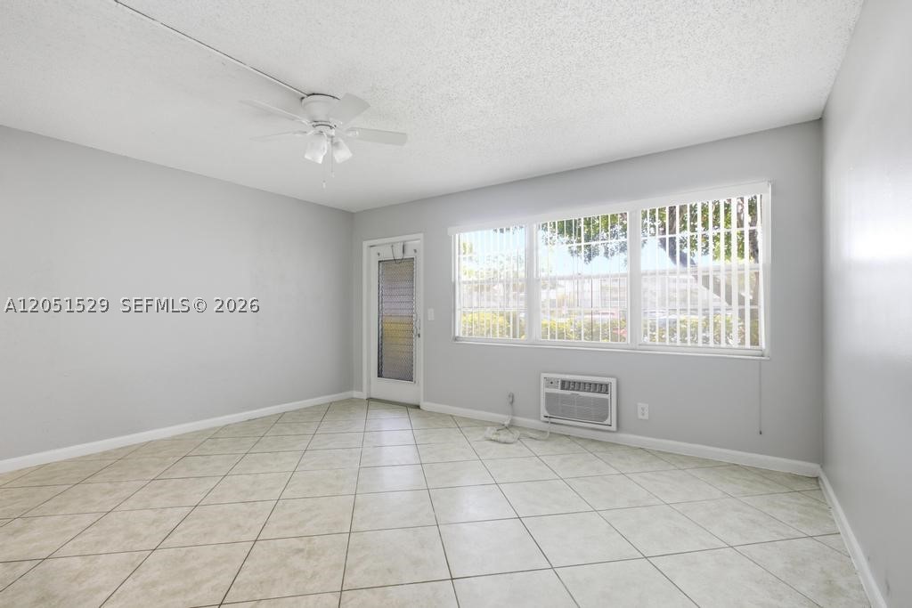186 Ventnor L L Property Photo 9