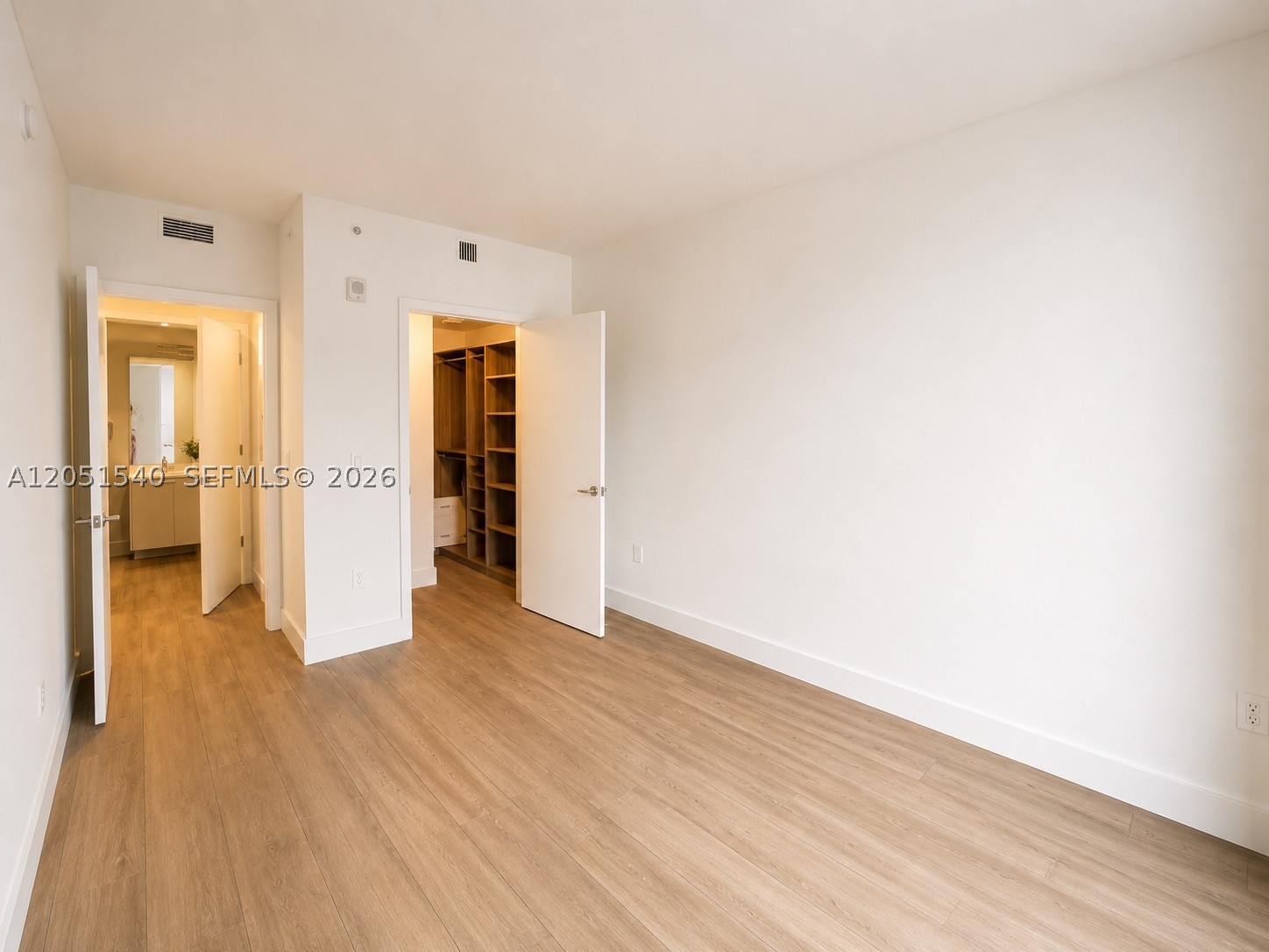1010 Brickell Ave 3309 Property Photo 8