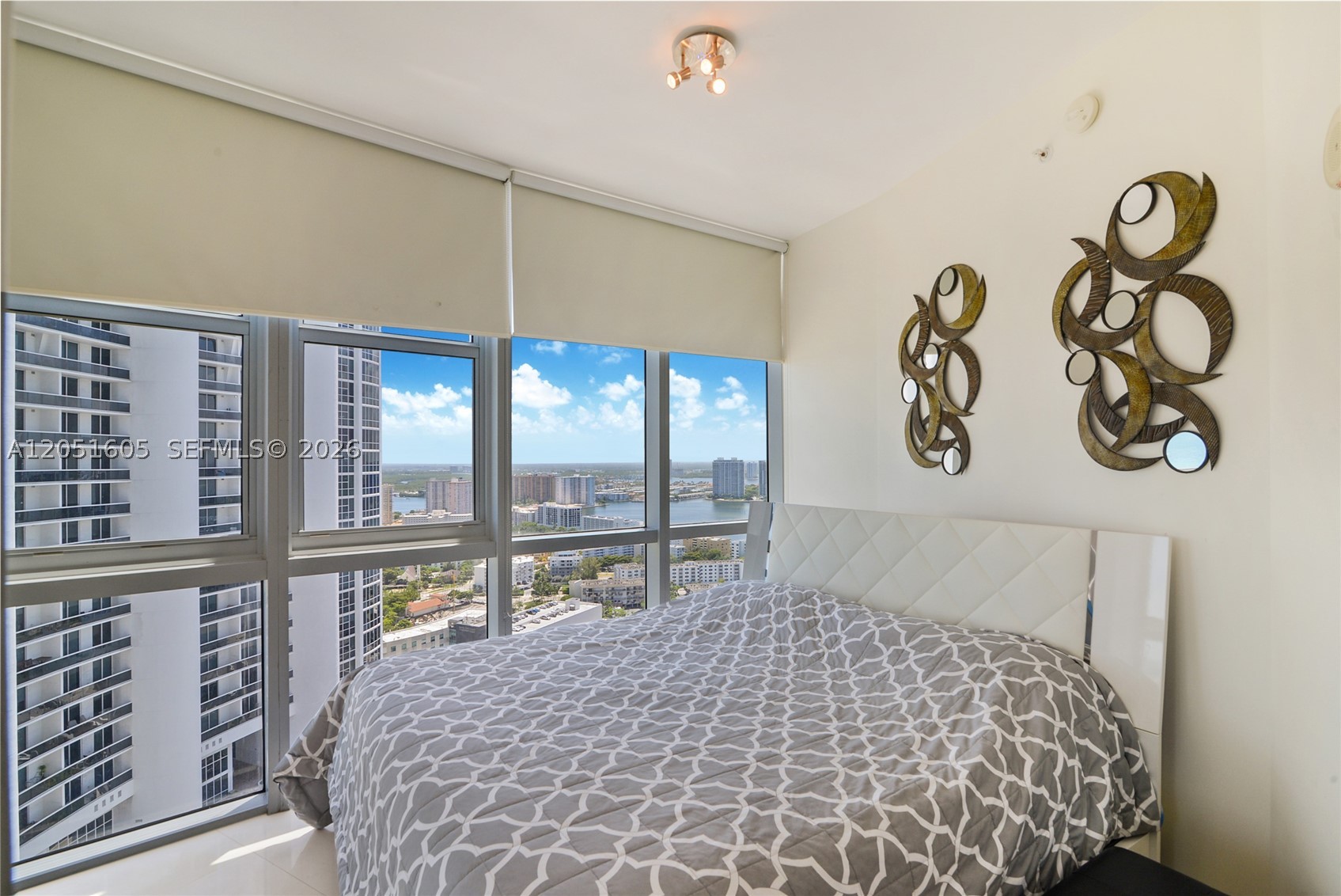 18201 Collins Ave 4209a Property Photo 12