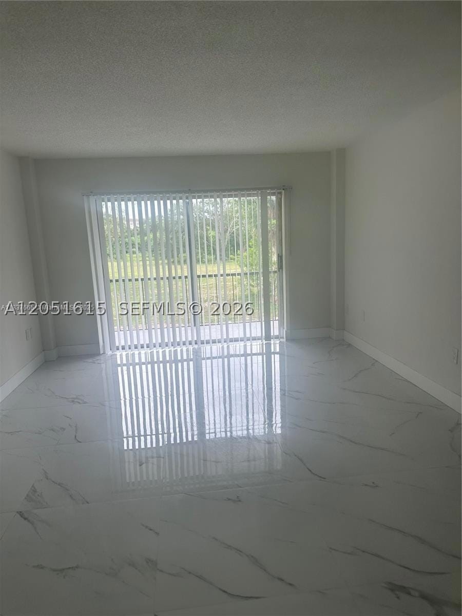 4166 Inverrary Dr 210 Property Photo 4