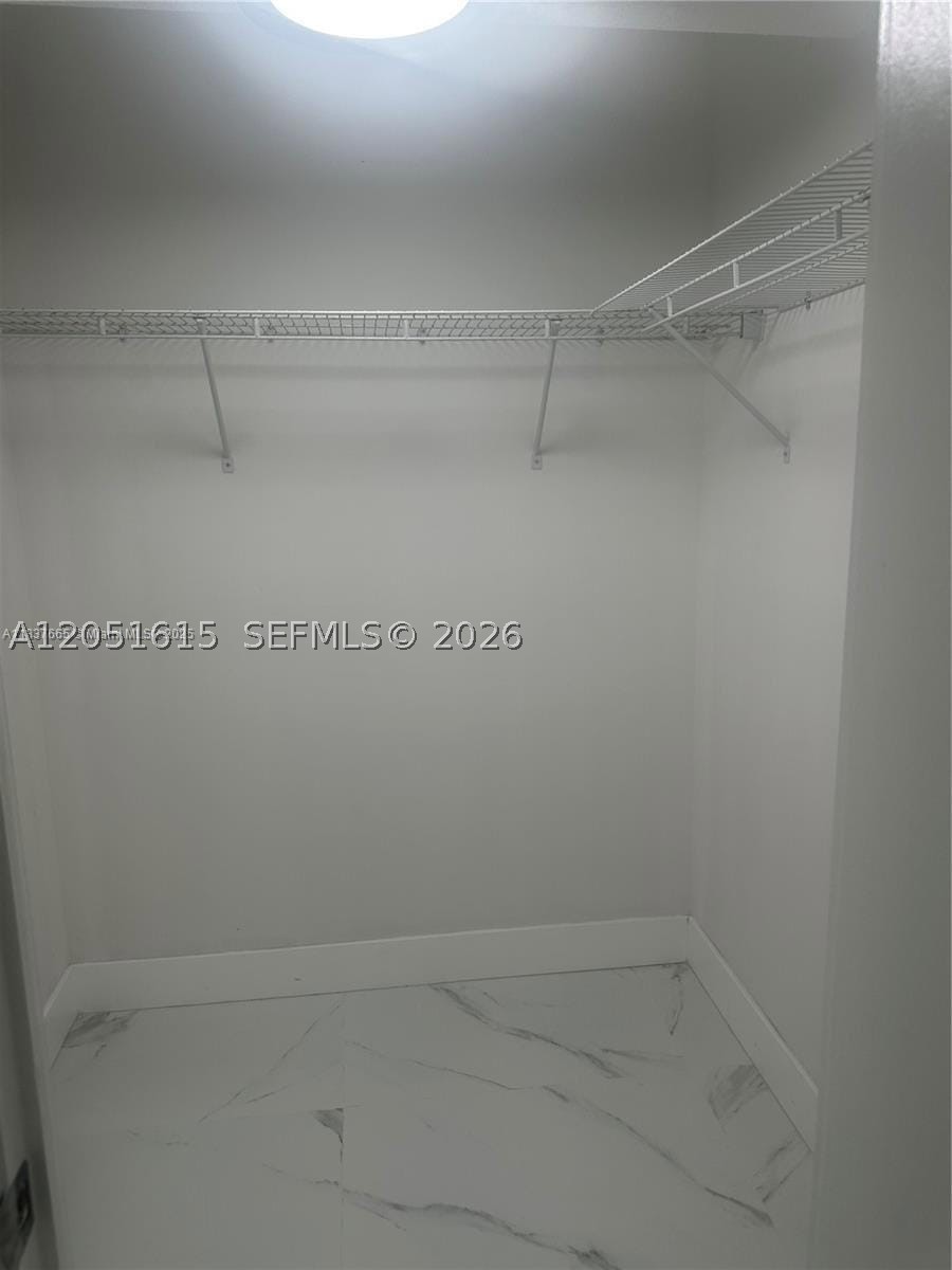 4166 Inverrary Dr 210 Property Photo 6