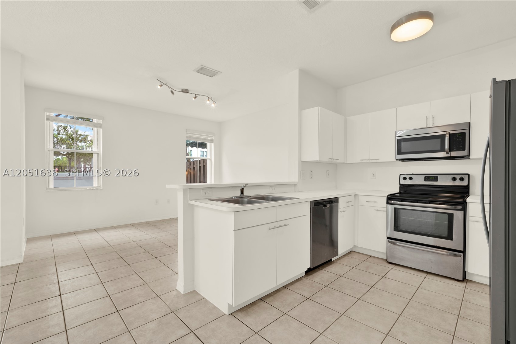 11416 Nw 43rd Ter Property Photo 12