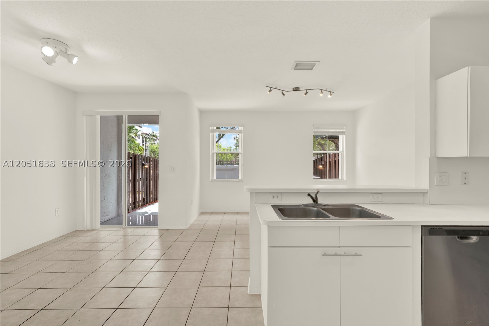 11416 Nw 43rd Ter Property Photo 18